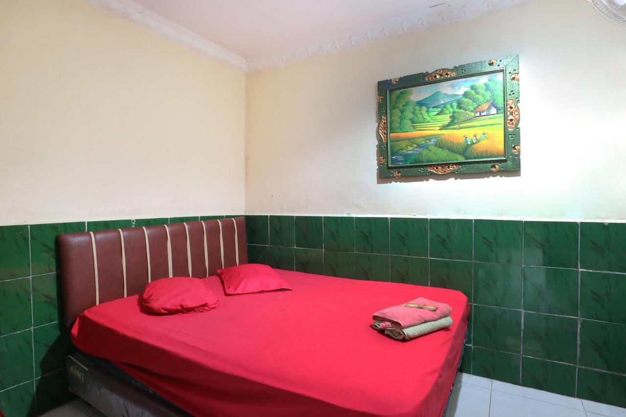 Hotel Ellysta Тангеранг Экстерьер фото