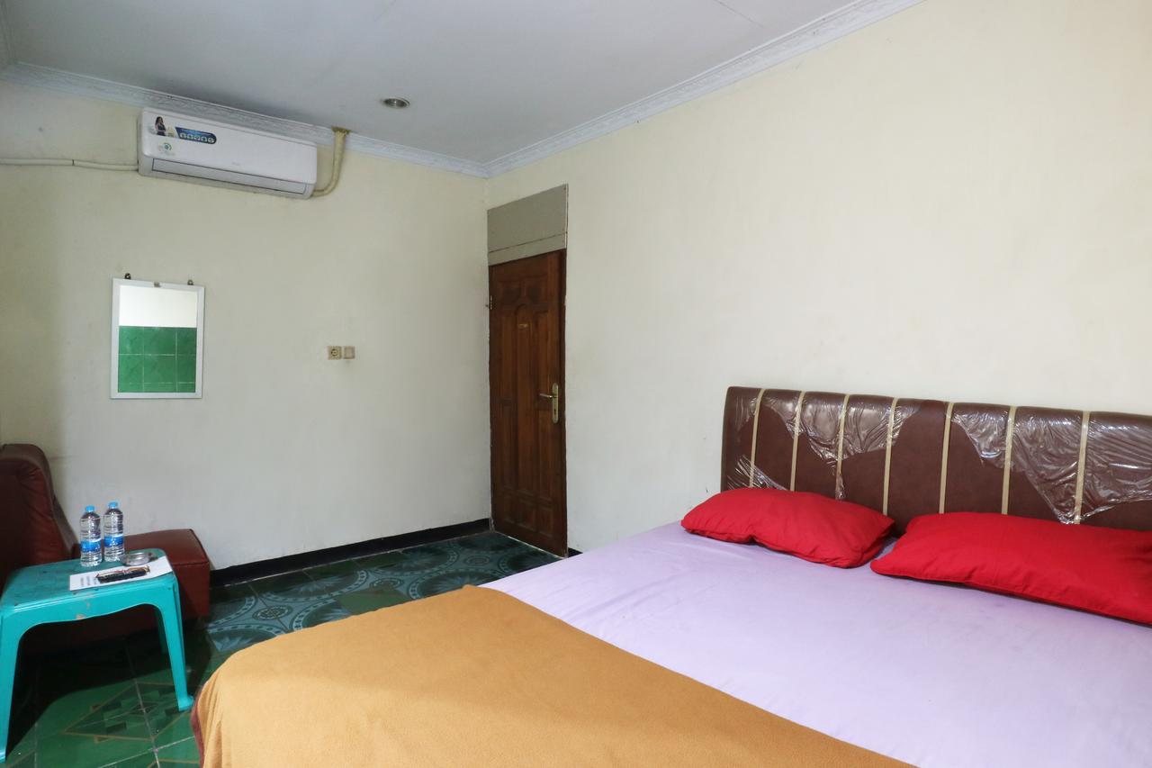 Hotel Ellysta Тангеранг Экстерьер фото